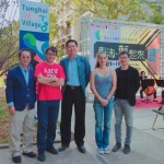 新業(yè)建設(shè)卓勝隆董事長(左一)與西班牙雕塑家Nando Alvarez (左二)、新業(yè)建設(shè)蕭智夫建築師(中間)、保加利亞雕塑家Liliya Pobornikova (右二)及東海建築系邱浩修系主任(右一)一同在東海國際公共藝術(shù)創(chuàng)作營共襄盛舉。(照片攝於2018/12/07東海大學(xué))