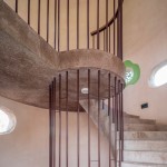 碉堡內(nèi)部，讓人忍不住一探究竟，就像小孩子總是設(shè)法往高處爬，踮起腳尖也要看到最遠(yuǎn)的地方。一層層階梯，代表著孩子們對前方未知景色的迫不及待。