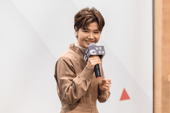 金鐘視后 - 于子育 
人生就是不斷的歸零再歸零，子育的經(jīng)歷分享，要讓在座的大家學(xué)習(xí)面對失敗、
接受等待、抓住機(jī)會！