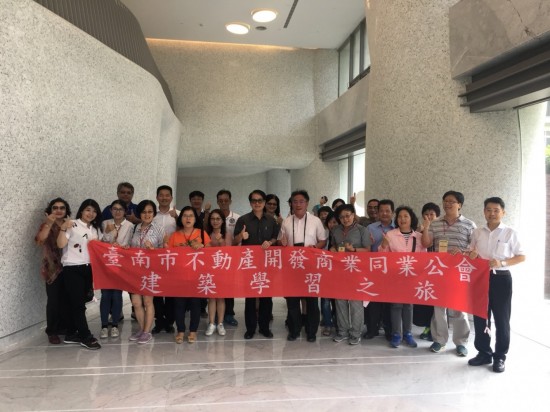 9/28教師節(jié)，不論你我，都以建築為師；我們都是同業(yè)，「同」為建築的基「業(yè)」。