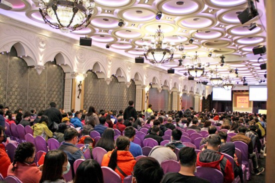 2月8日元宵節(jié)，新業(yè)宜家首次區(qū)權(quán)會，「讓彼此生活更完善」的意義上，全體住戶、新業(yè)客服團隊及建築工務(wù)同仁，我們一同團圓、相聚於此。
