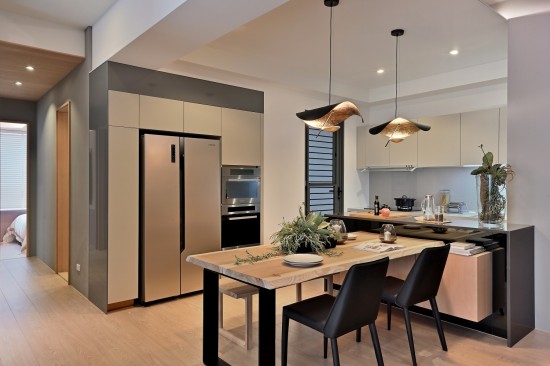 你也同樣享受著餐廚時(shí)光嗎？兼顧實(shí)用性及美學(xué)的空間，讓人迎來(lái)舒適的視覺(jué)饗宴後開(kāi)心掌廚！