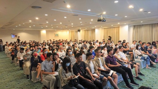 新業(yè)希望透過「客變說明會」，讓格局、動線與擺設(shè)更貼近您理想中的生活，成為您生活幸福的後盾！