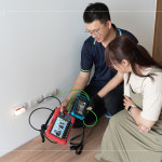 由專業(yè)廠商進行電視及網(wǎng)路線路測試，檢測訊號穩(wěn)定性與設備正常運作，讓住戶享有順暢的影音與數(shù)位生活。