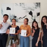 感謝插畫家邱馨怡接受新業(yè)的專訪！提在手上的伴手禮－「紅豆與香米」源於一畝田勃發(fā)的生命力，但我們敬天、愛地、惜人的心，始終不只有一畝而已。