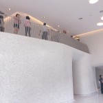 有「小型歌劇院」美譽的【觀峰】迎賓大廳，我們也曾在此舉辦音樂會，弦樂的感染力在這樣的空間更能充分發(fā)揮，3D環(huán)繞音效讓聽眾回味再三！