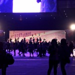 2019年10月20日週日清晨，天色尚未醒轉(zhuǎn)，臺中市政府前廣場早已熱鬧滾滾，打出的光，照耀著預(yù)備的跑者，更顯耀眼。