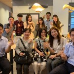 時(shí)序入夏，迎接到一批相當(dāng)活躍的生力軍，期盼在新業(yè)建設(shè)邱正光副總經(jīng)理（右一）及楊世偉經(jīng)理（左一）的帶領(lǐng)下，一起透過溫煦的笑容與專業(yè)背景，成為住戶最可靠的陪伴。