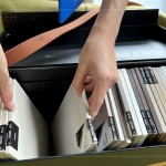 宛如挑選CD般，每一片板材都寫入獨(dú)一無二的生活旋律，在下廚食光中飄盪繞樑。