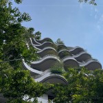 位於單元十二河岸，擁有曲線宜居陽(yáng)臺(tái)與水岸環(huán)境地貌相結(jié)合，也因此獲得宜居建築設(shè)計(jì)獎(jiǎng)的殊榮。