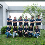 從房屋簽約到售後服務，新業(yè)以職人精神，結(jié)合行銷、客服、營建、活動部門，為住戶打造周全、溫暖的幸福旅程。