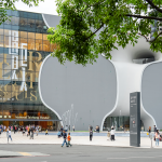 涼爽的10月中旬，相聚臺(tái)中國(guó)家歌劇院，帶領(lǐng)家族好友透過(guò)一張張照片，進(jìn)入到臺(tái)南純樸的美景，感受最道地的人情。