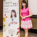 身為健康、瘦身調(diào)理方面的專家，怡里營養(yǎng)師也?；钴S於各大電視節(jié)目，感謝營養(yǎng)師親臨新業(yè)與我們家族一同分享健康的美好