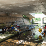 沙鹿地區(qū)的「母親之河」，長久以來提供居民生活上的需要，包括生活用水、洗衣及洗菜等，形成了別具特色的「洗衣文化」。