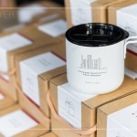 新業(yè)客製化鋼杯，陪你度過即將入冬的時(shí)序，將這份心意恆溫待續(xù)，如同新業(yè)一如往常的陪伴。