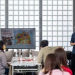 邀請旅美藝術家 #洄想藝術，帶領大家學習版畫的學問，回顧版印藝術與民間年節(jié)的淵源，分享各項版印的製作方式與原理，為在場的家族們上了一堂藝術課。