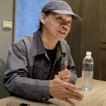 藝術(shù)家王忠龍的鐵雕作品中以鳥隻見長，在與新業(yè)的暢談過程中，聊到他對家與鳥兒的一番詮釋，像是心中的種籽終於長成大樹，完成它的使命。