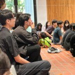 對建築的熱忱，化作連結將我們圈起，仔細地聆聽著蕭建築師的解說，盼對未來的領域有一份助力。