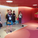 「會呼吸」的無毒遊戲空間，從地面至天花板的健康綠建材選用，採用珪藻土、亞麻仁油作為塗料，天然、無毒又抗菌，為家長與寶貝們的健康進一步把關(guān)。