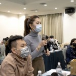 彼此結(jié)識(shí)未來的好鄰里好厝邊，現(xiàn)場(chǎng)住戶一一輪流自我介紹。