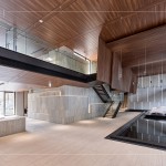 景匯大廳，疊砌幾何石牆，留下極致工藝，一隅築砌水境，浮生小憩，回歸簡(jiǎn)單美好，自在安好。