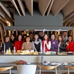 社區(qū)廚具教學(xué)活動(dòng)，用心款待家人的胃，年末將近，觀峰也為您帶來順心、平安美好的祝福。