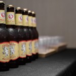 淺嚐精釀啤酒綿延的韻味，交織著微微的酒香，沉浸在輕鬆愜意的氛圍中，讓人不自覺(jué)地勾起嘴角。