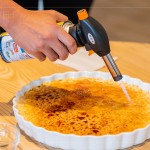 【琥珀醬油烤布蕾】
琥珀色的焦糖猶如製醬時的琥珀結晶，是在極盡呵護下誕生的禮物，鹹甜適中的絕佳口感，是最適不過的醬香小點。