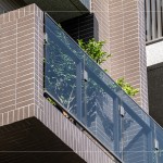 柔和溫潤(rùn)的大地色系，不與環(huán)境爭(zhēng)艷，讓躍然於建築立面的大樹(shù)與植栽，成為最自然的表情。