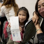 客服人員在簽約時與住戶的一面之緣，落下深深的印象，孩子主動熱情地與客服人員分享自己的畫作。