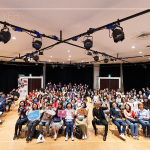 睽違許久的沙龍聚會(huì)，在歡笑與溫暖中度過，記錄下難忘的相聚時(shí)光。