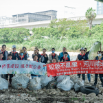 新業(yè)建設(shè)x荒野保護(hù)協(xié)會，站在筏子溪床上記錄這一刻，希望以實(shí)際行動，將這片淨(jìng)土，帶給自己與未來下一代，我們的力量或許有限，但是希望的力量很大，願這樣的共識可以永續(xù)流傳。