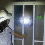 浴室淋浴拉門確實密合，可阻擋水氣並達到乾濕分離的目的。作為檢查的一環(huán)，每個細節(jié)都不能放過。