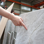 不規(guī)則的紋路代表著大自然的痕跡，也是石材獨一無二的特色，使石材在設計與裝修中展現(xiàn)獨特的美感，兼具功能與藝術價值。