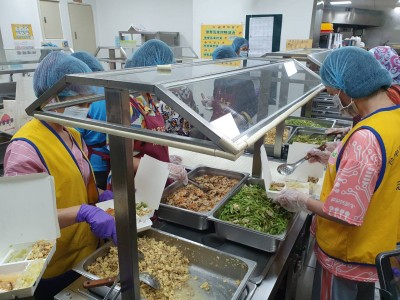 攜手做公益－從一份飯包，溫暖胃、溫暖心