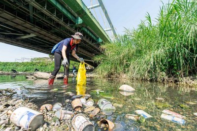 新業(yè)建設(shè)為臺中筏子溪淨(jìng)　驚覺垃圾量驚人
